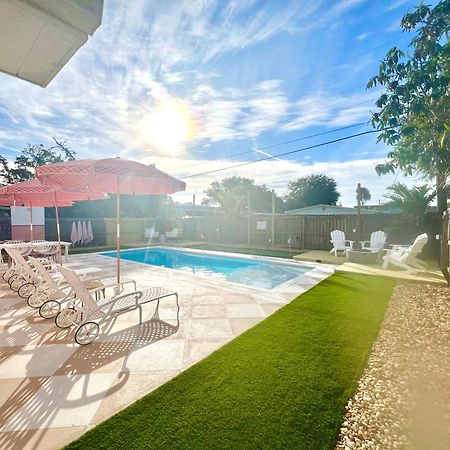 Luxury Villa 3 Blocks From The Beach With A Pool, Fire Pit And Outdoor Oasis Кейп-Канаверал Экстерьер фото